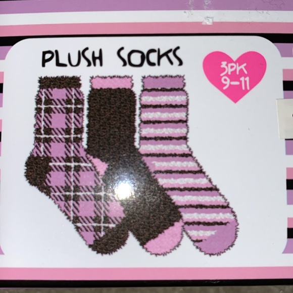 NEW Betsey Johnson 3pk plush socks - Picture 2 of 4